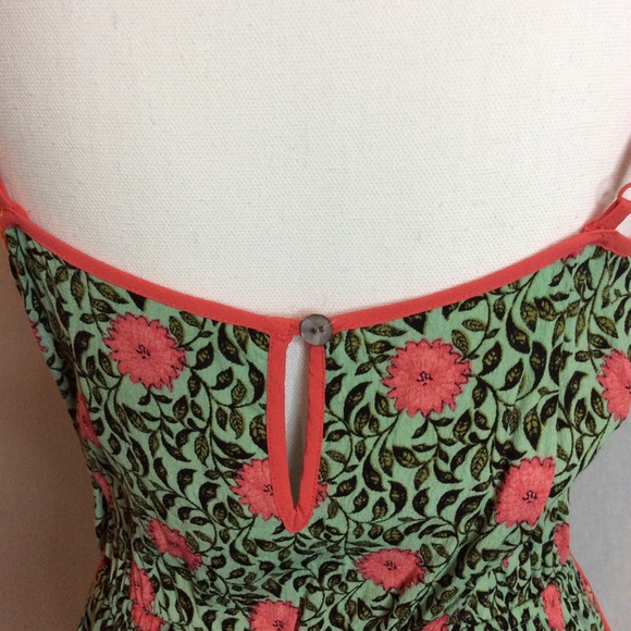 Forever 21 floral dress. Super cute, good cond - Picture 4 of 6